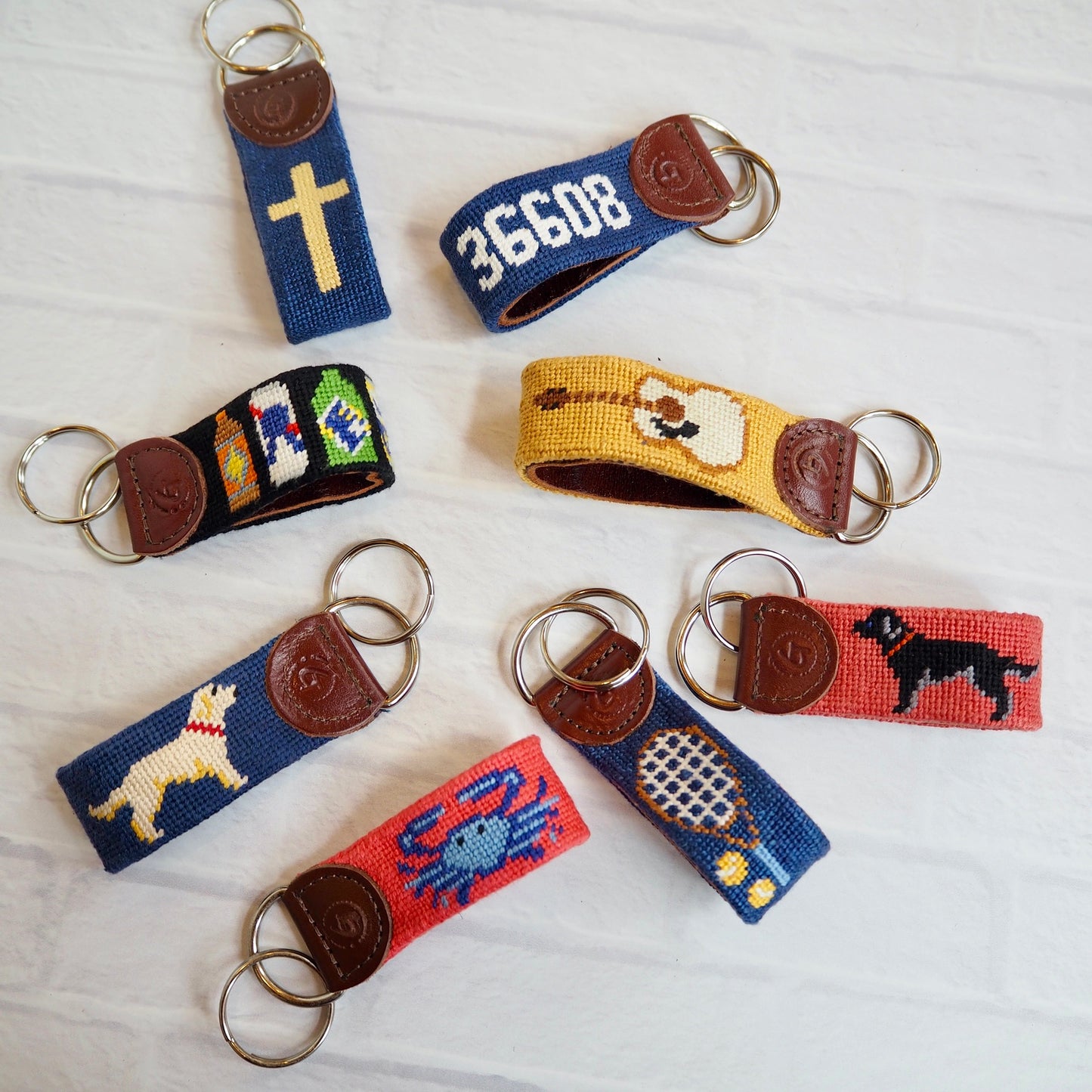 Good Threads Black Dog Keychain